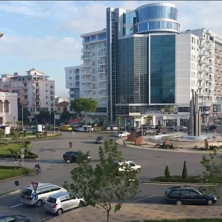 Five Top Location 아파트